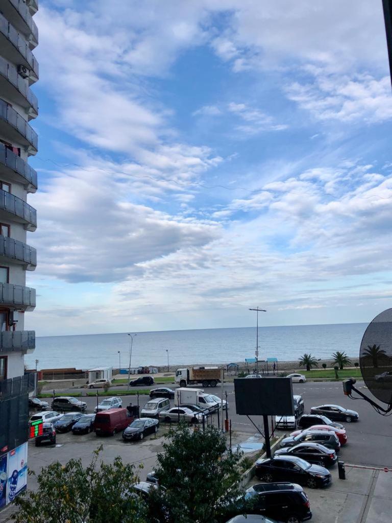 Horizon Batumi Aparthotel Bagian luar foto